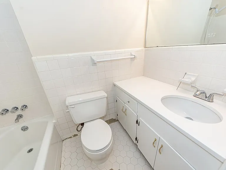777 Bonham Dr — Photo 48