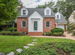 211 Noland St, Falls Church, VA 22046