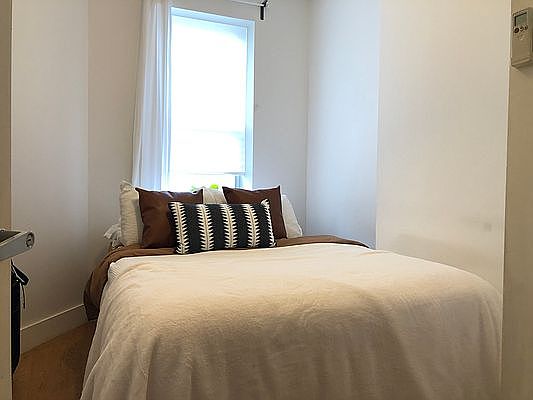3rd image of 831 Saint Johns Pl #2
