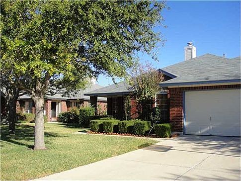 2nd image of 15805 Cadoz Dr