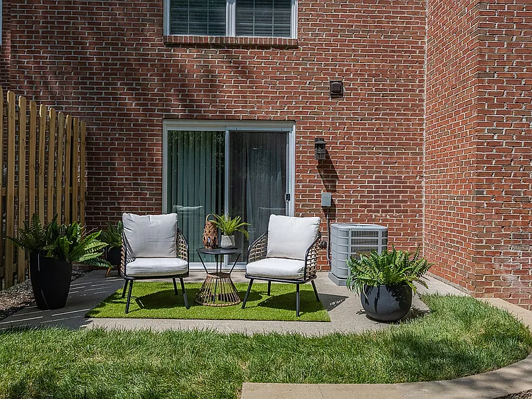 Ivy Hills Living Spaces — Photo 158