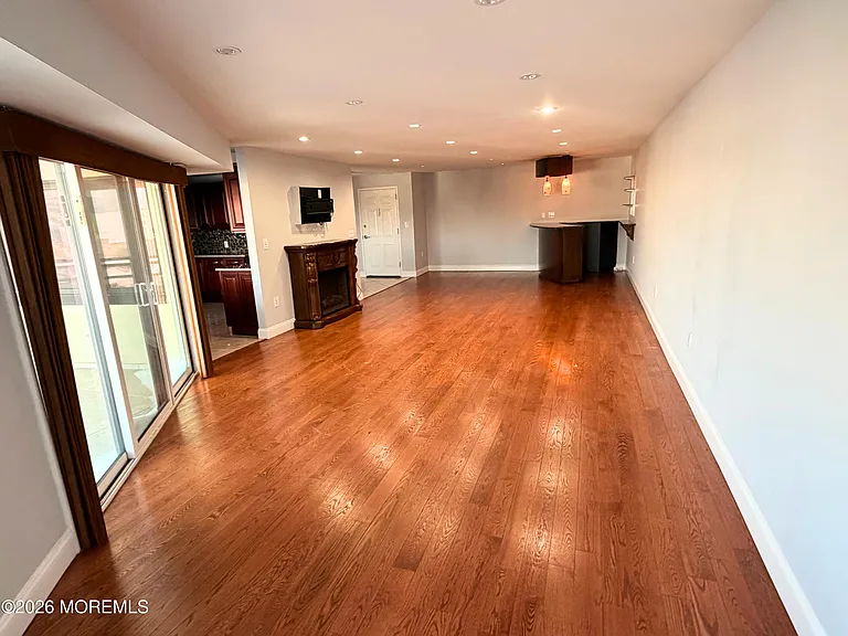 525 Ocean Blvd #405 — Photo 6