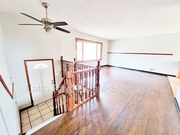 4th image of 16015 E 41st St S