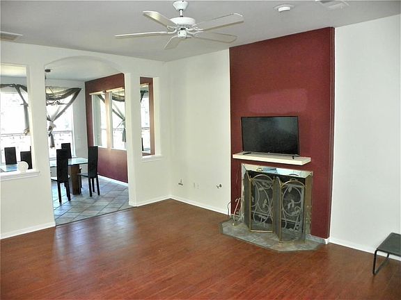 5th image of 13054 Richmond Ave