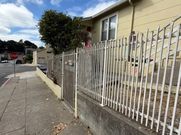 1239-1241 E 22nd St, 1239-1241 E 22nd St, Oakland, CA 94606