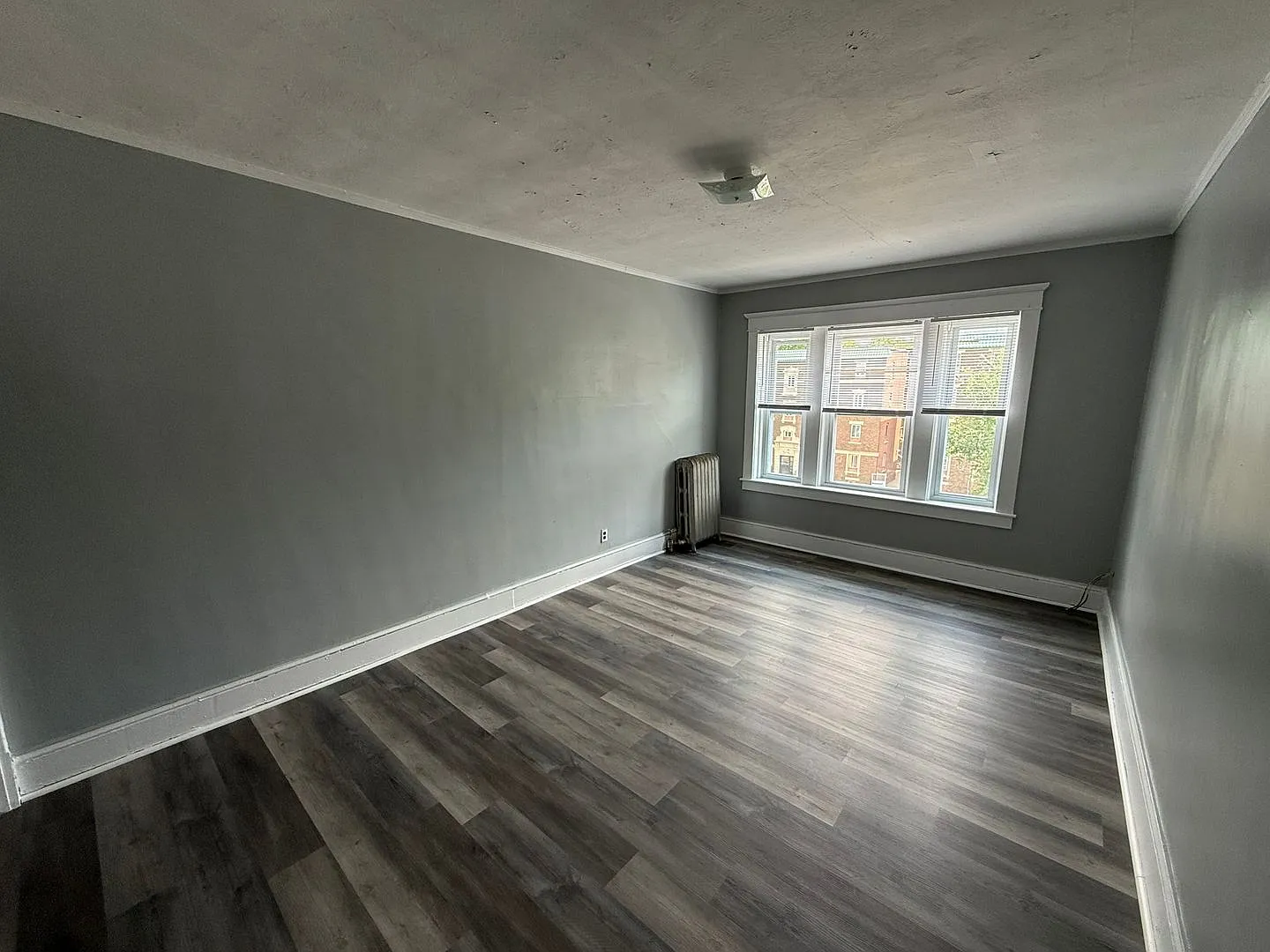 56-60 Fort Pleasant Avenue — Photo 2