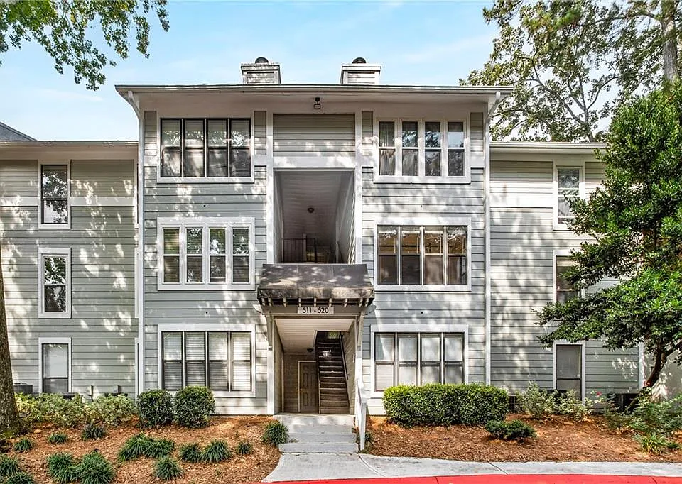 515 Summit North Dr NE