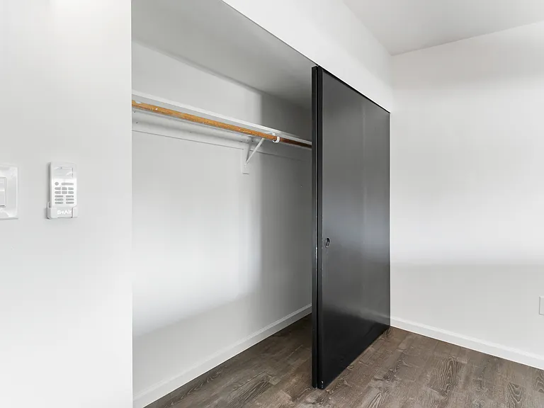 5610 Mariposa Ave — Photo 15