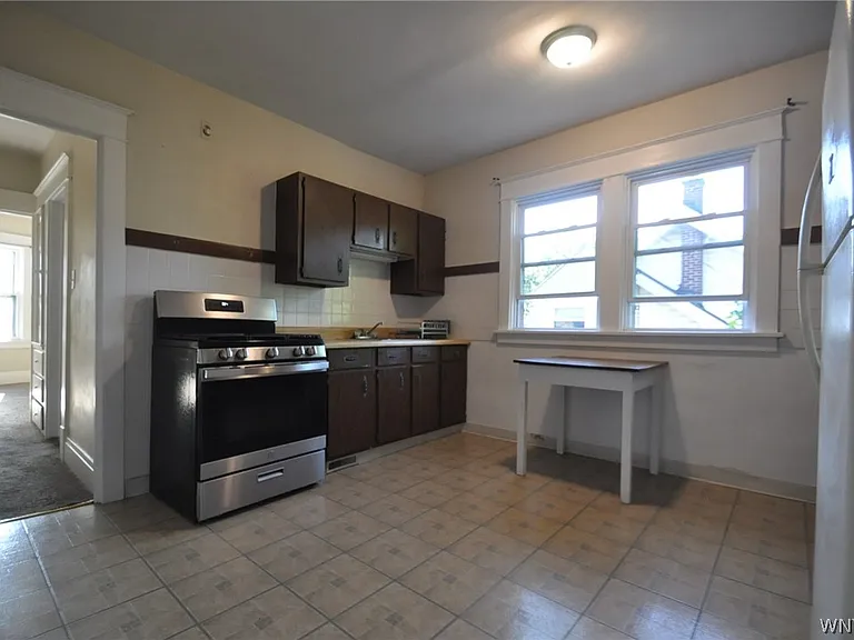 9 Wellington Rd — Photo 10