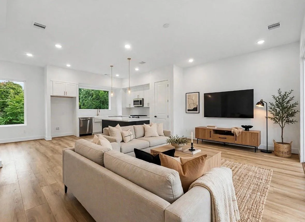 4804 Elysian St — Photo 4