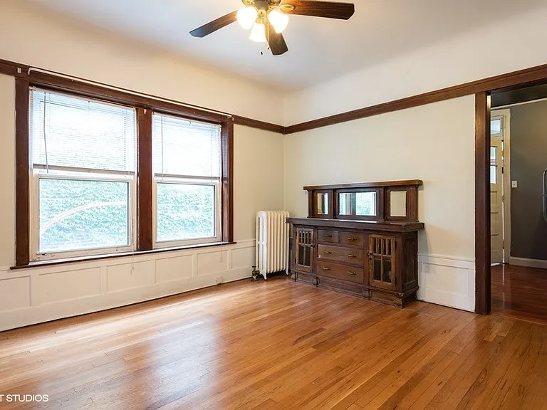 1253 W Byron St #2 — Photo 5