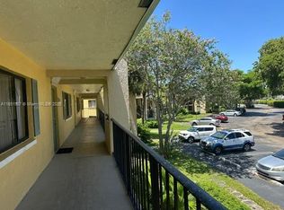 517 Meadows Cir #0, Boynton Beach, FL 33436