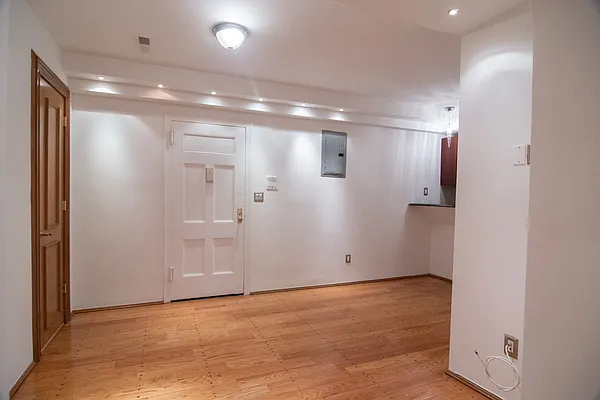 Rented by WAM Partners - William Moses Co. | media 31