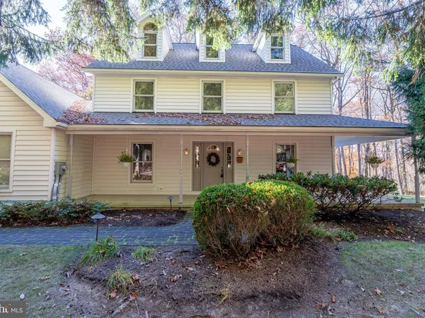 4036 Hillview Rd, Temple, PA 19560