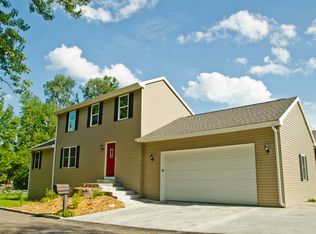 2420 Van Buren, quincy, IL 62301