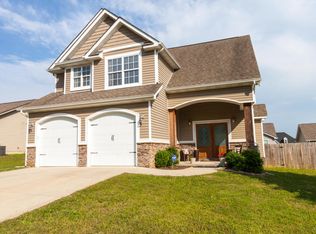 786 Oak Hills Dr, Lenoir City, TN 37771