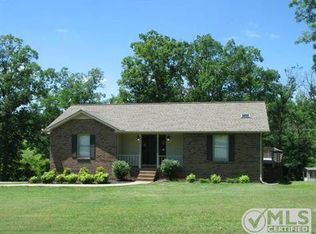 55 Carl Taylor Rd, Tennessee Ridge, TN 37178