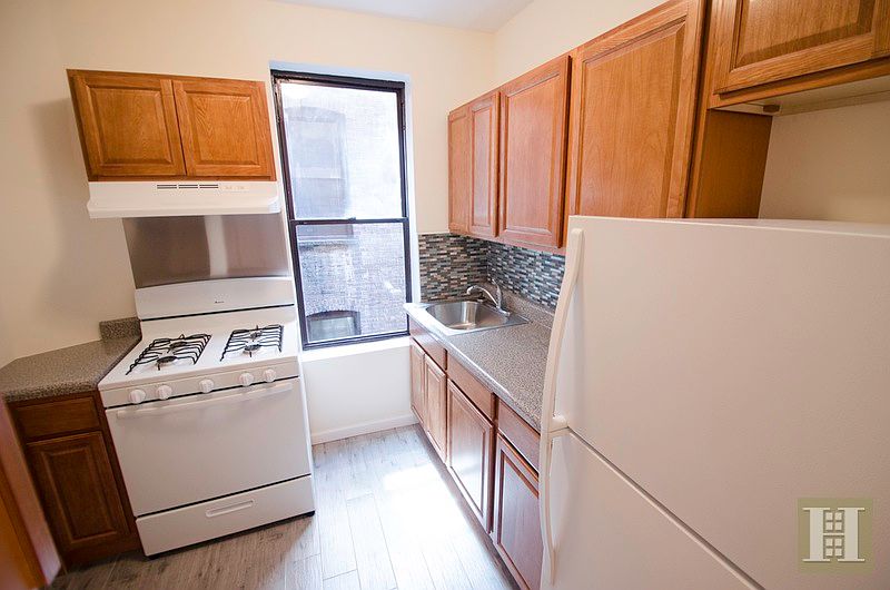 2nd image of 567 W 173rd St APT 8