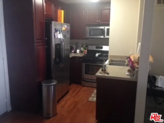 21520 Burbank Blvd #313 — Photo 6
