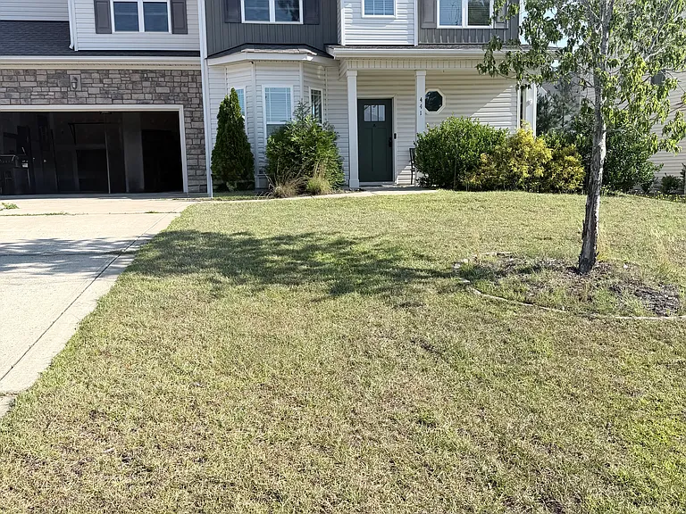 441 Falls Creek Dr — Photo 2