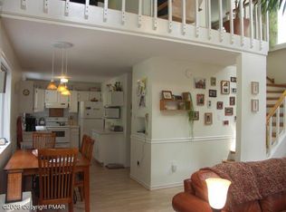 10 Candlewood Lanesingle Family Cv, Mount Pocono, PA 18344