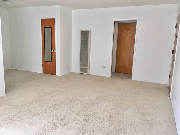 3rd image of 1425 E 1st St APT 7