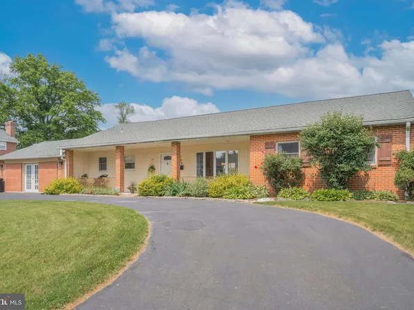 2009 Bridle Ln, Oreland, PA 19075