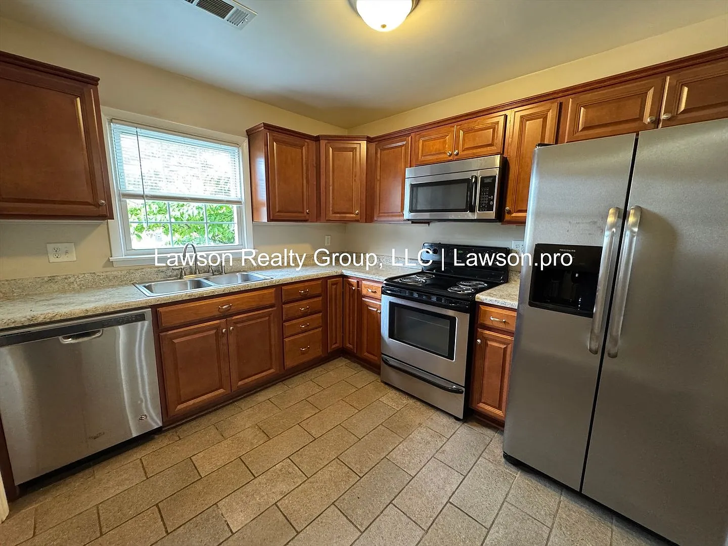 Updated Townhome Located in the Town of Vinton — Photo 4