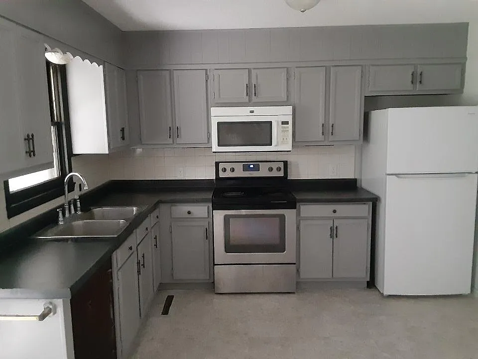 2813 Brookview Avenue - 1 — Photo 2