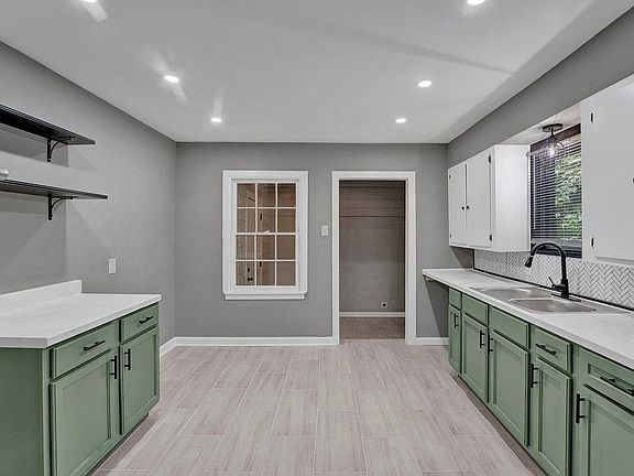 4th image of 2901 Nathan Ave #A