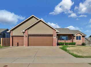 917 N Oak Ridge Ave, Goddard, KS 67052