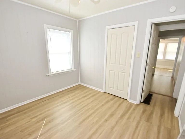 1315 Longfellow Ave — Photo 9