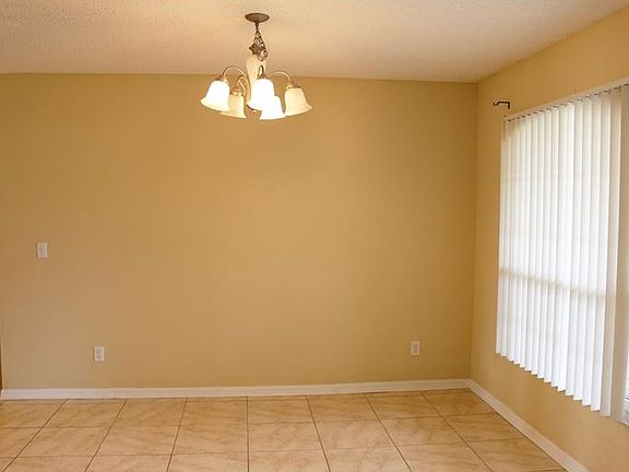 4th image of 1339 Willow Wind Dr