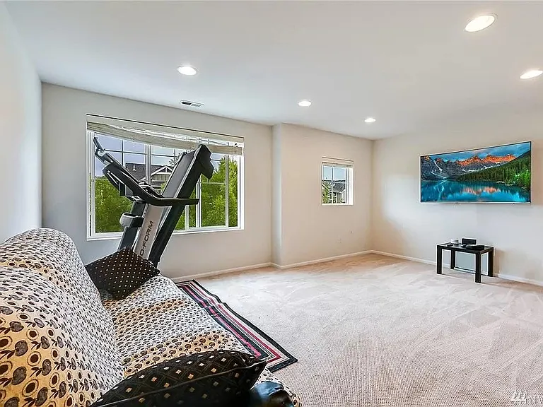 18526 35th Dr SE — Photo 11