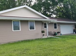 1921 Marie Ln, North Mankato, MN 56003