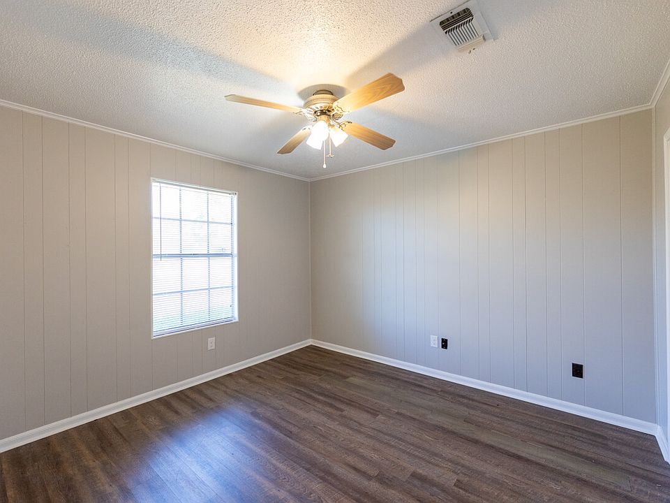 220-BRUCE-CIRCLE-4-bedroom1_01272026