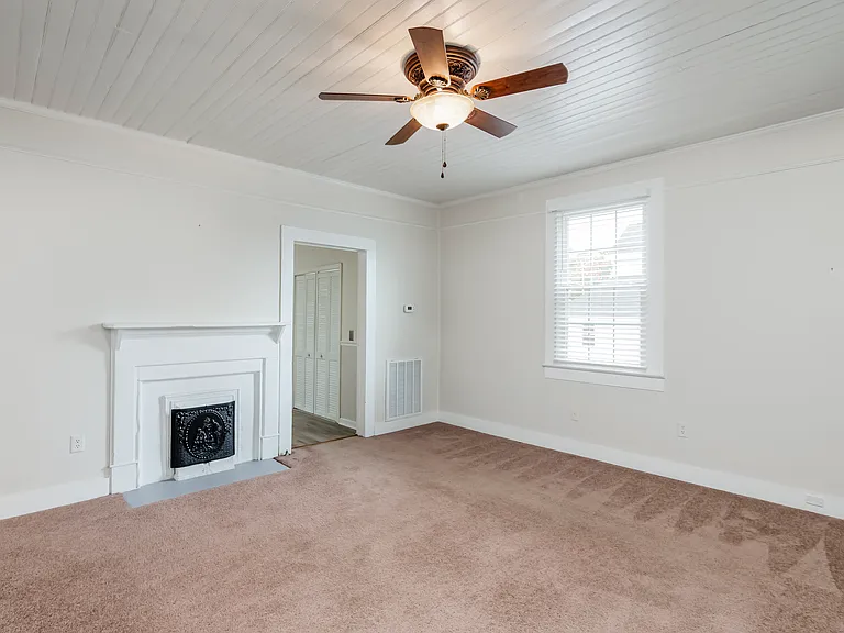 206 Oliver St — Photo 5