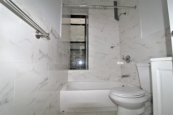 Rented by Bruma Realty LLC | media 6