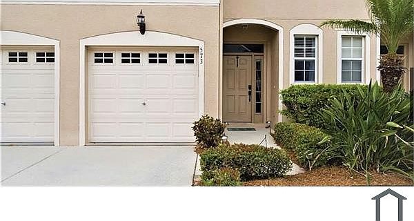 1st image of 573 Vallance Way NE