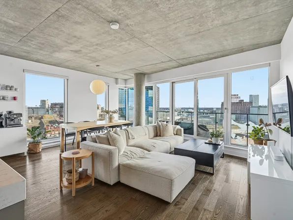 101 Rue Peel #1562, Montreal, QC H3C 0Y1