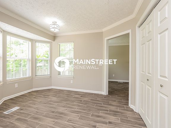 5th image of 1469 Aaronwood Dr