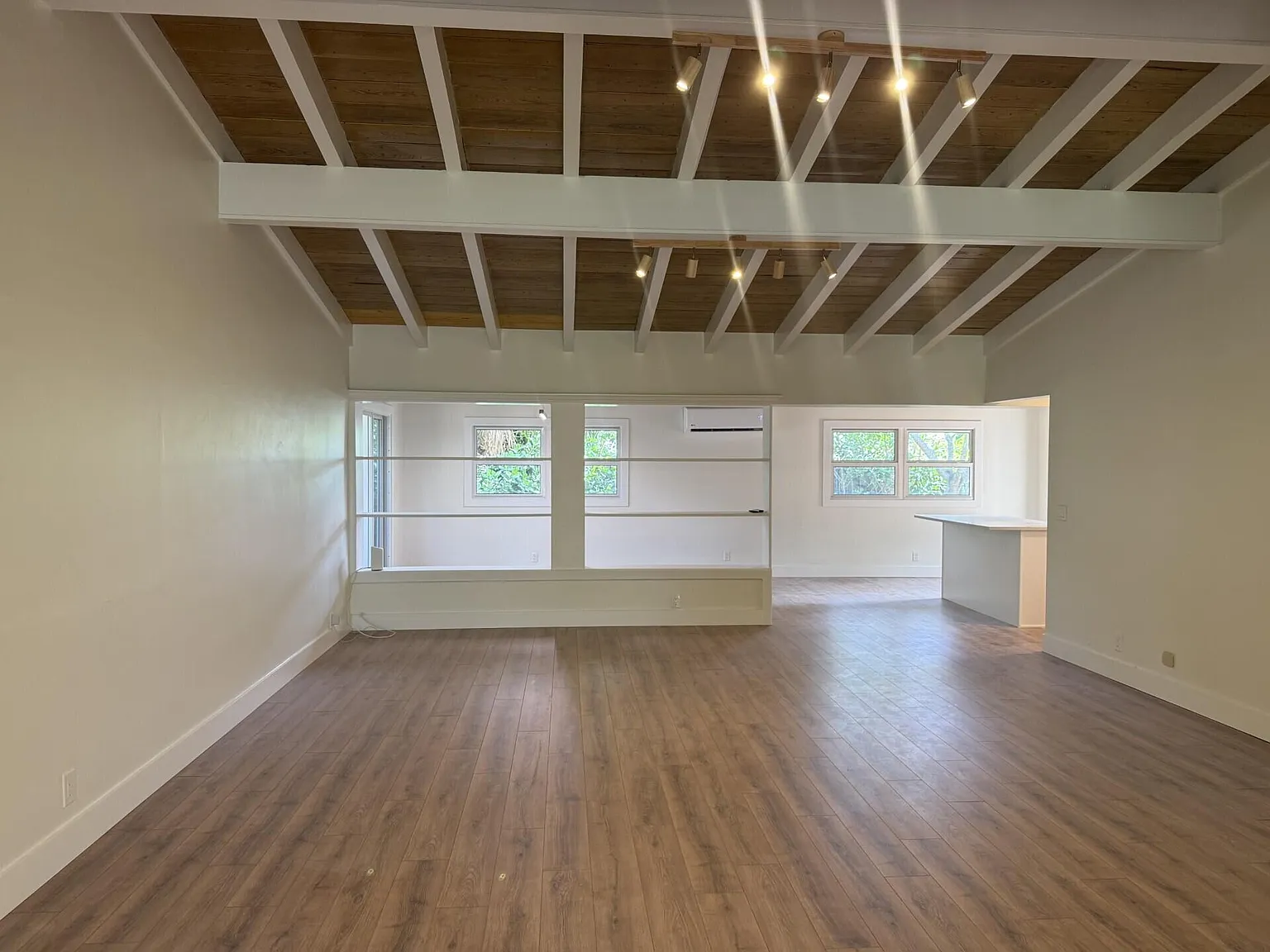 2 bed, 2.5 bath, 1741 sqft, $6,000 — Photo 4