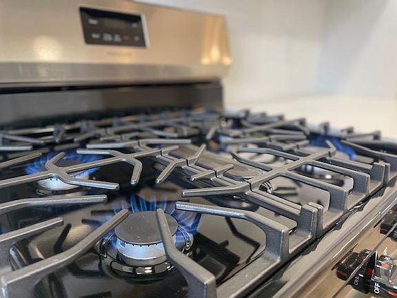 5th image of 2029 Sara Vista Dr