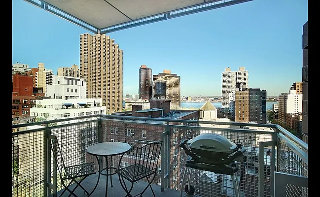 Sold by Douglas Elliman | media 10
