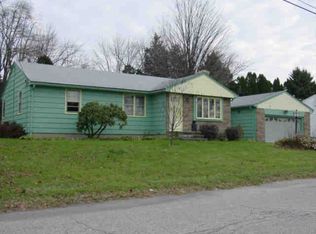 33 Cavalcade Blvd, Johnston, RI 02919