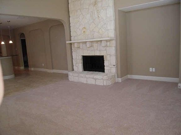 3rd image of 945 Mont Cascades Dr