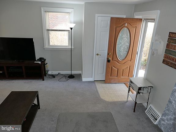 5th image of 4014 Albemarle Ave