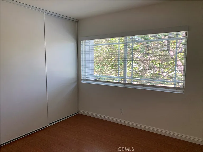 10221 White Oak Ave #1 — Photo 19