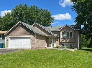 7082 Progress Rd, Centerville, MN 55038