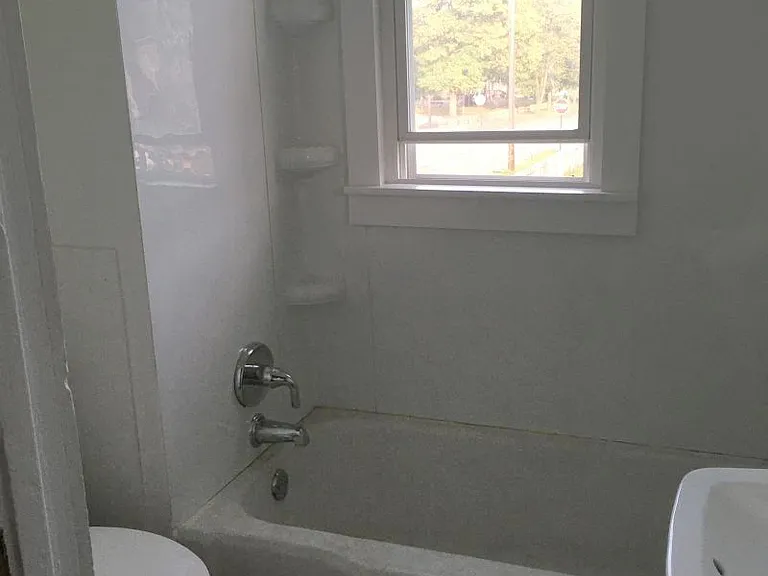604 S Seneca Ave — Photo 9